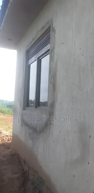 3bdrm House in Nakasajja Estate, Kira for sale