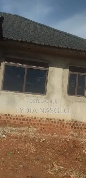 3bdrm House in Nakasajja Estate, Kira for sale