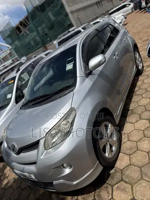 Toyota IST 2007 Silver