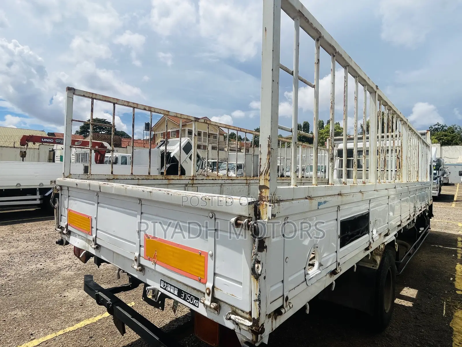 Fuso Mitsubishi Truck 6tires