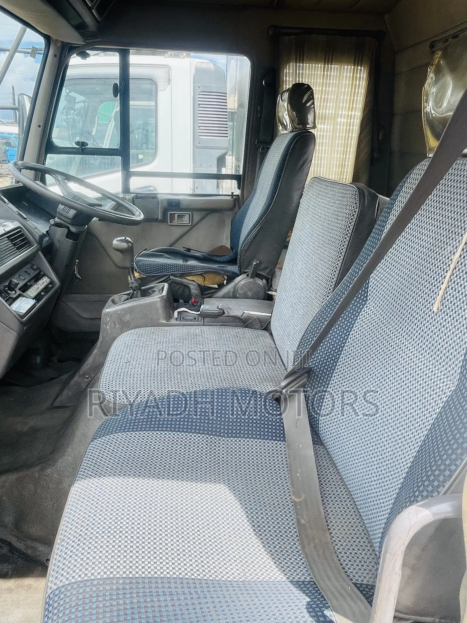 Fuso Mitsubishi Truck 6tires
