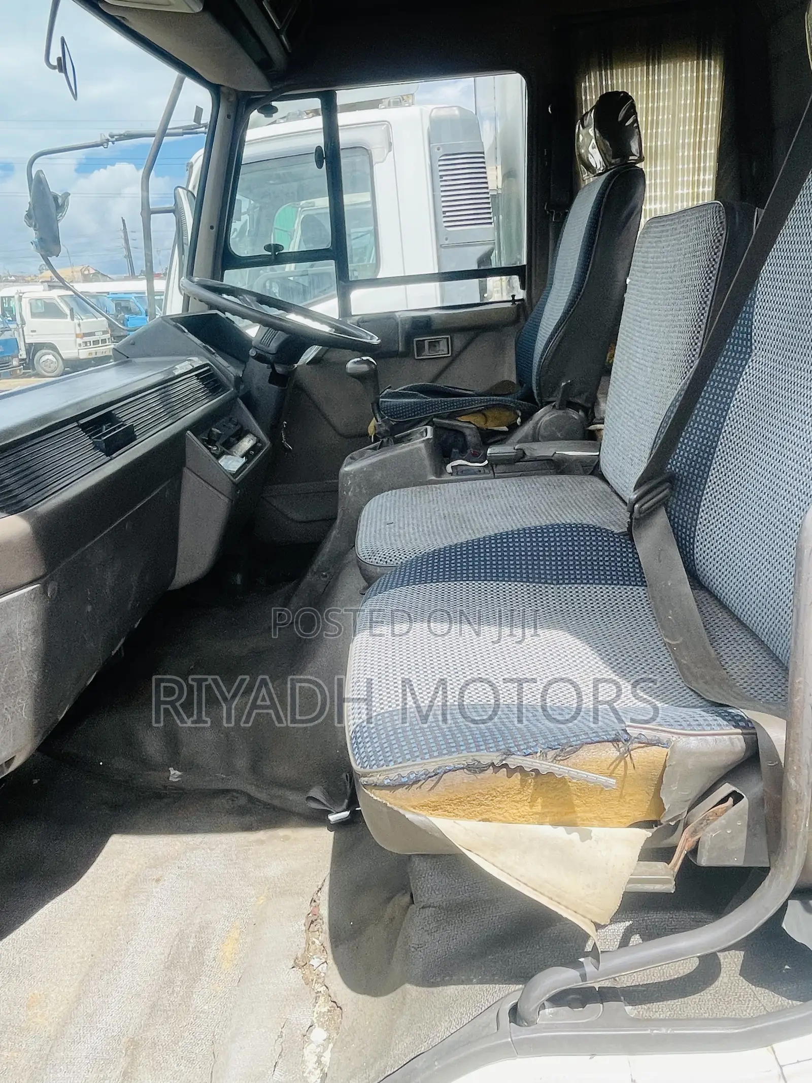 Fuso Mitsubishi Truck 6tires