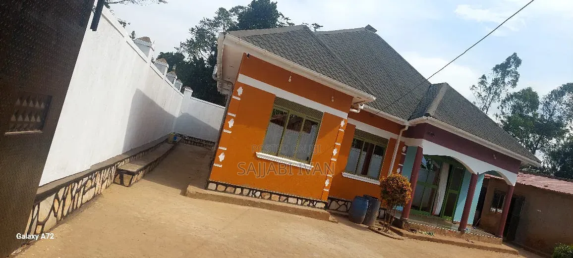 Furnished 2bdrm House in Kawempe for sale