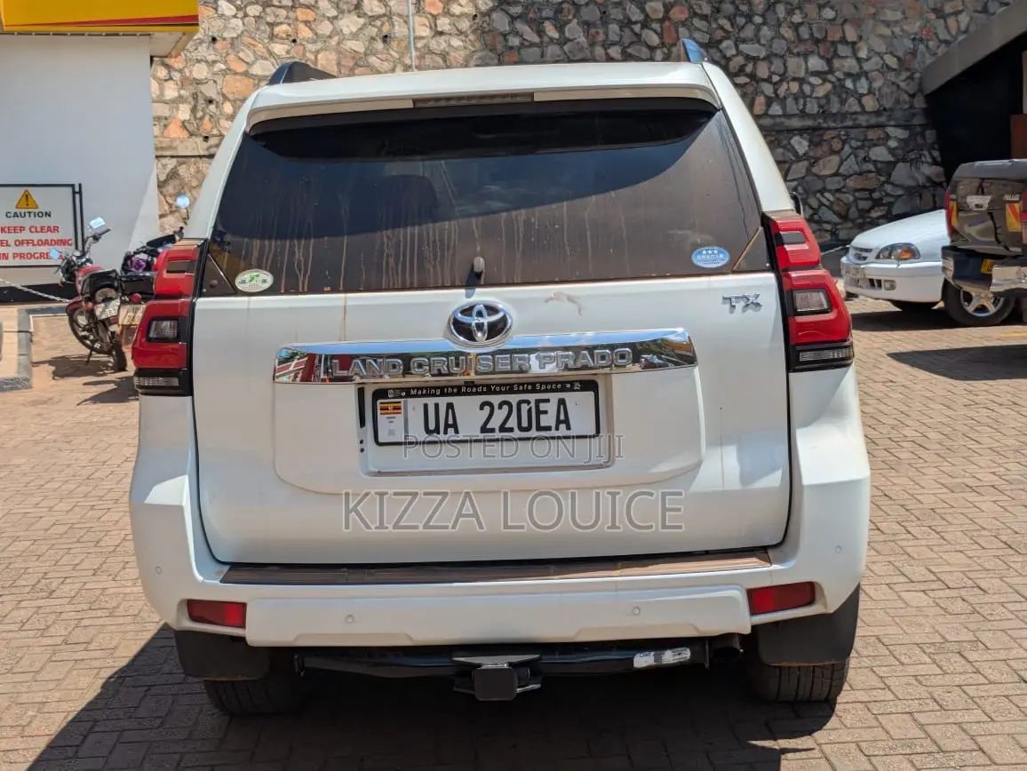 Toyota Land Cruiser Prado 2018 White