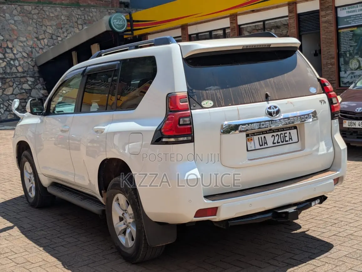 Toyota Land Cruiser Prado 2018 White
