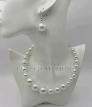 Pearl Necklace With Earrings