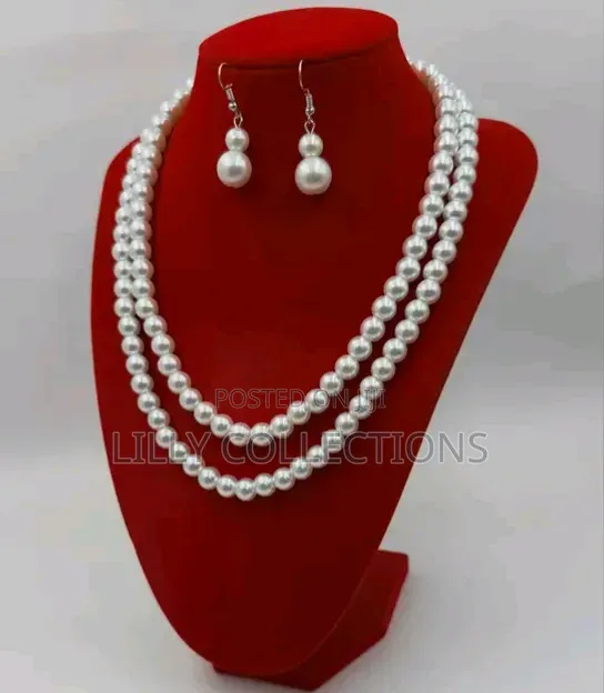 Pearl Necklace With Earrings