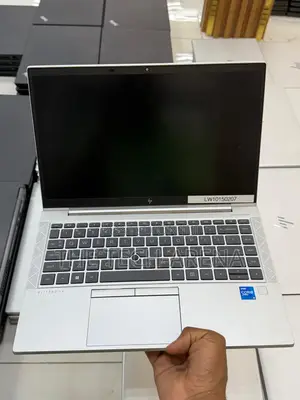 New Laptop HP EliteBook 840 G8 16GB Intel Core i5 SSD 512GB
