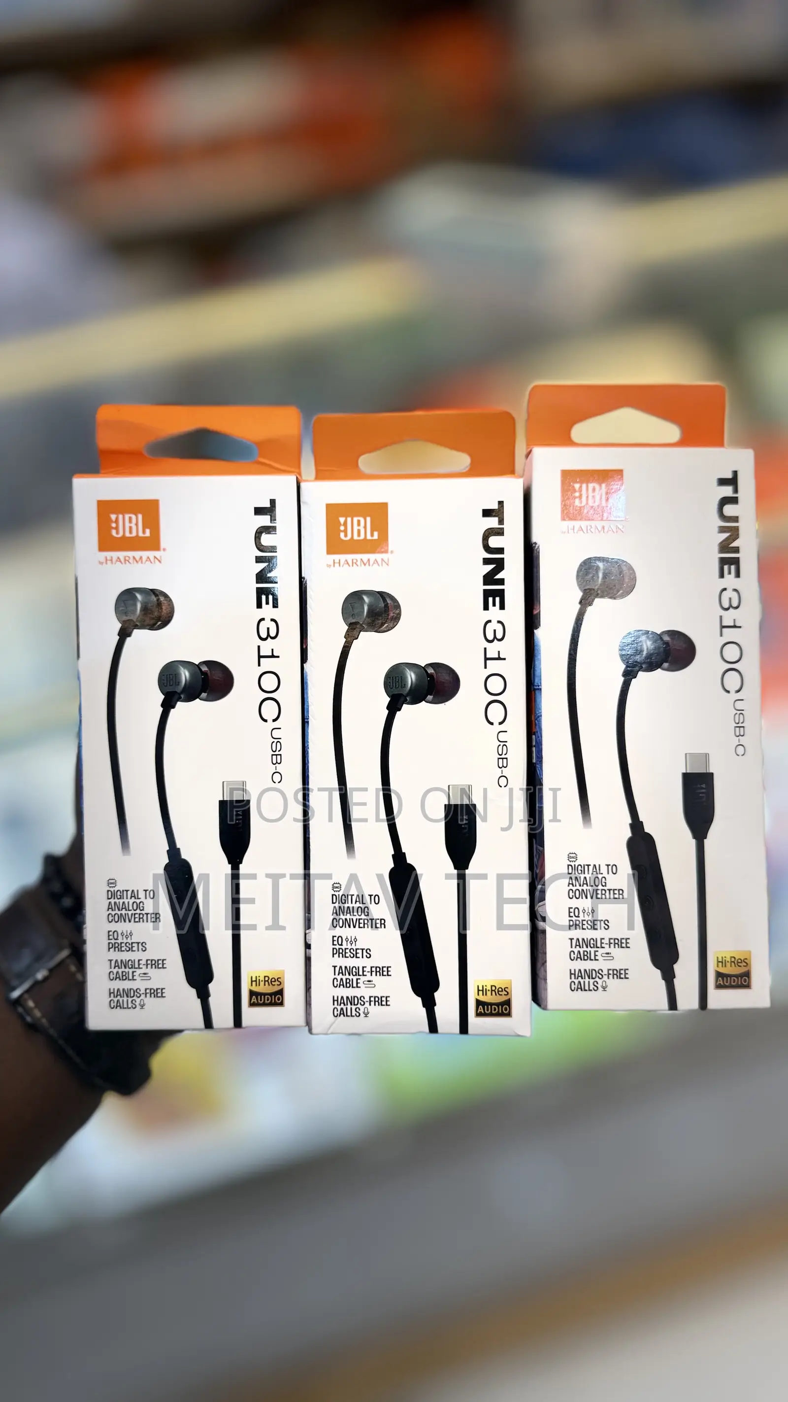 JBL Tune 310c Wired Usb C Earphones