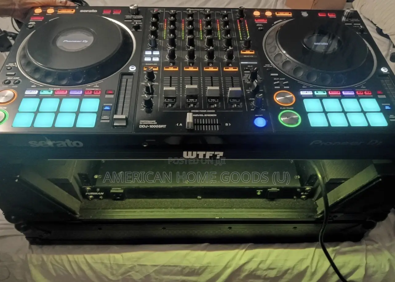 Pioneer DDJ 1000 SRT Serato Style 4-Channel Performance Mixer
