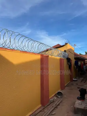 Razor Wire (Sekanyolya) Fencing