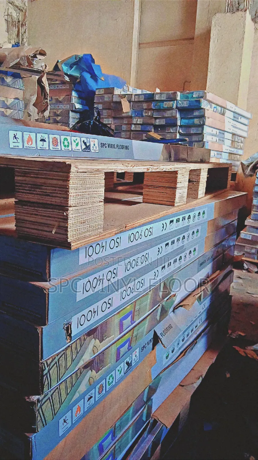 SPC Vinyl Interlocking Tiles