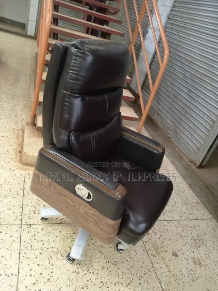 Executive Office Chair