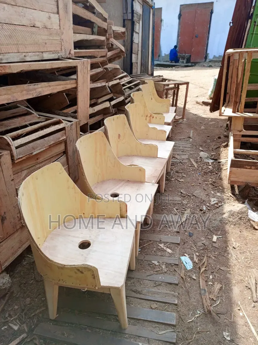 All Accent Sofa Chairs in Uganda From 399,000/- Order Now Any Colour