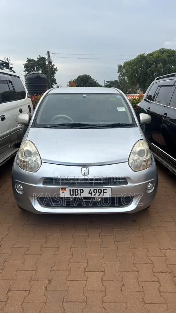 Toyota Passo 2013 Silver