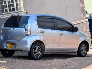 Toyota Passo 2013 Silver