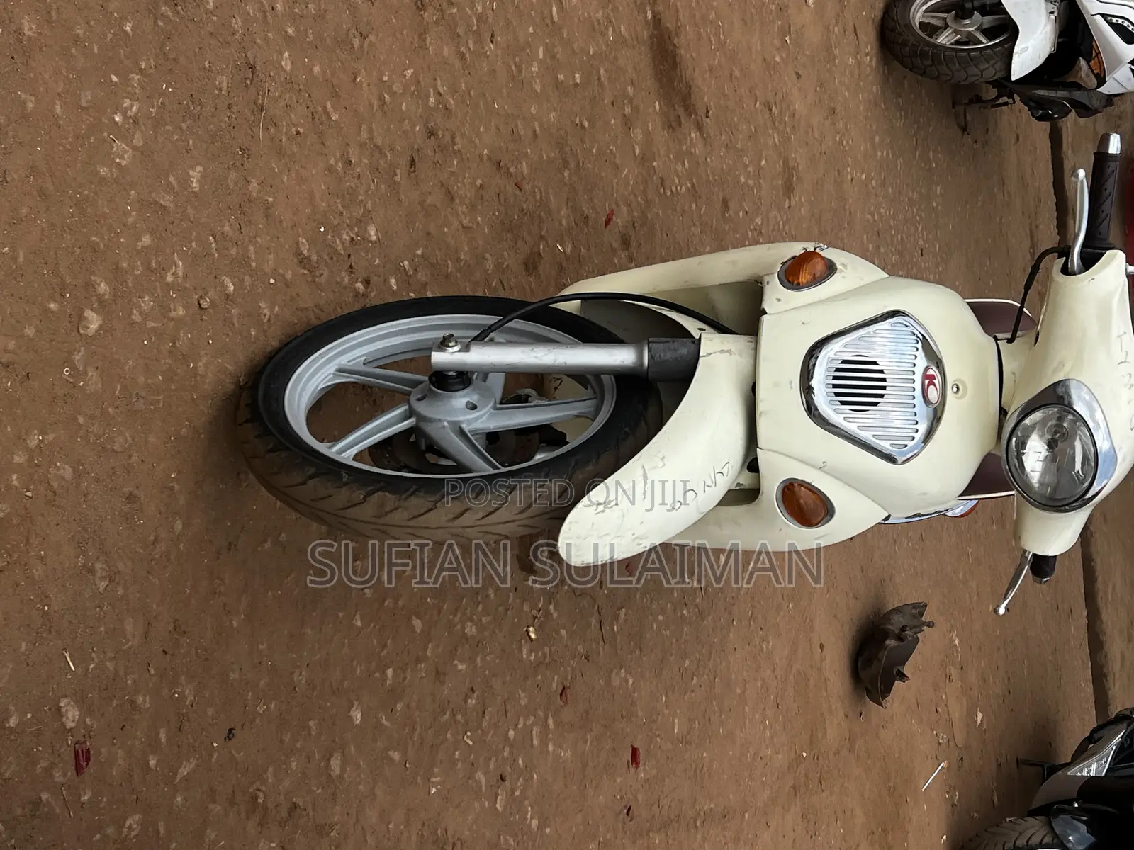 Kymco 2000 White