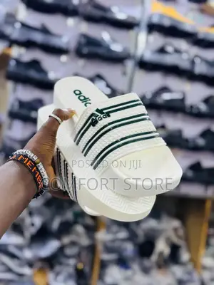 Unisex Sandals in Black and White