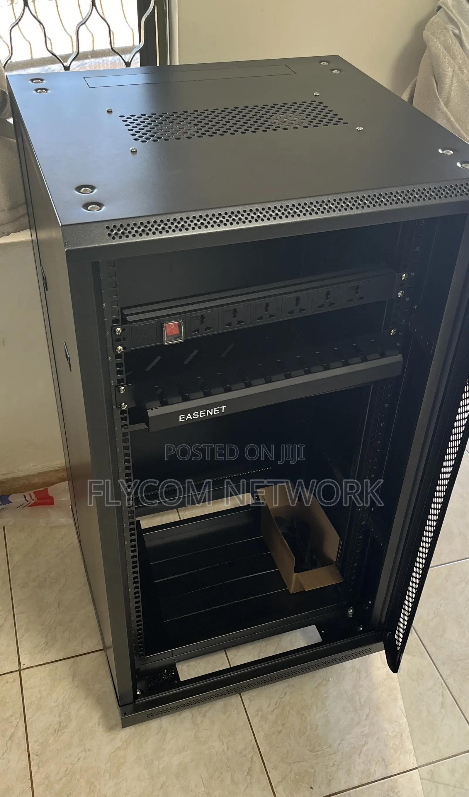 Rack Network Cabinet(22u)