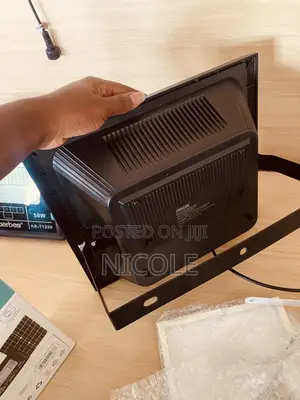 Portable Solar Floodlight – Super Bright