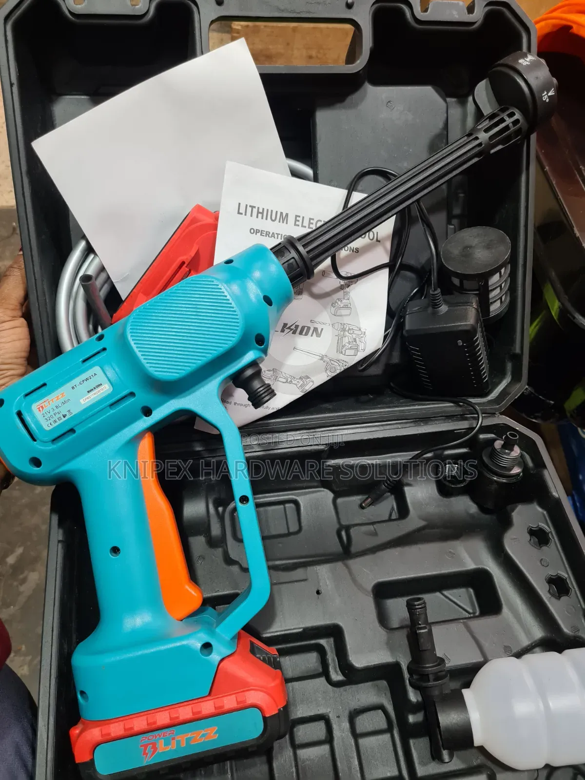 Blitz Rechargeable Car Washer
