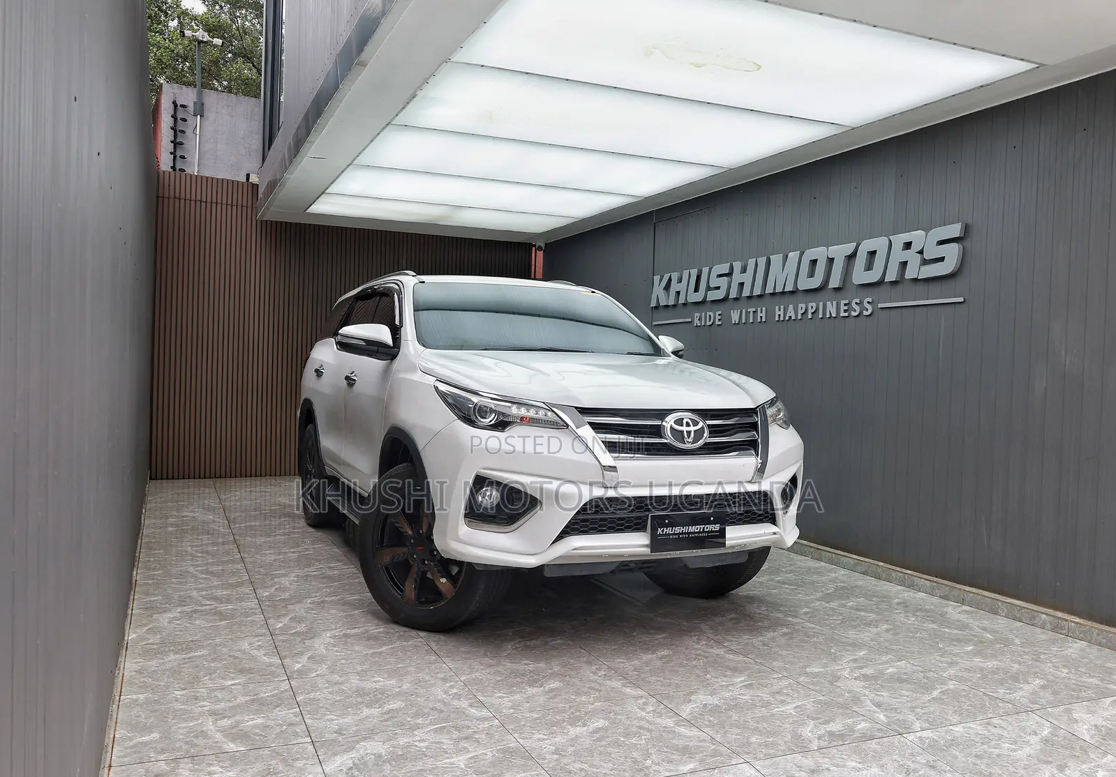 Toyota Fortuner 2.8 D AWD 2017 White