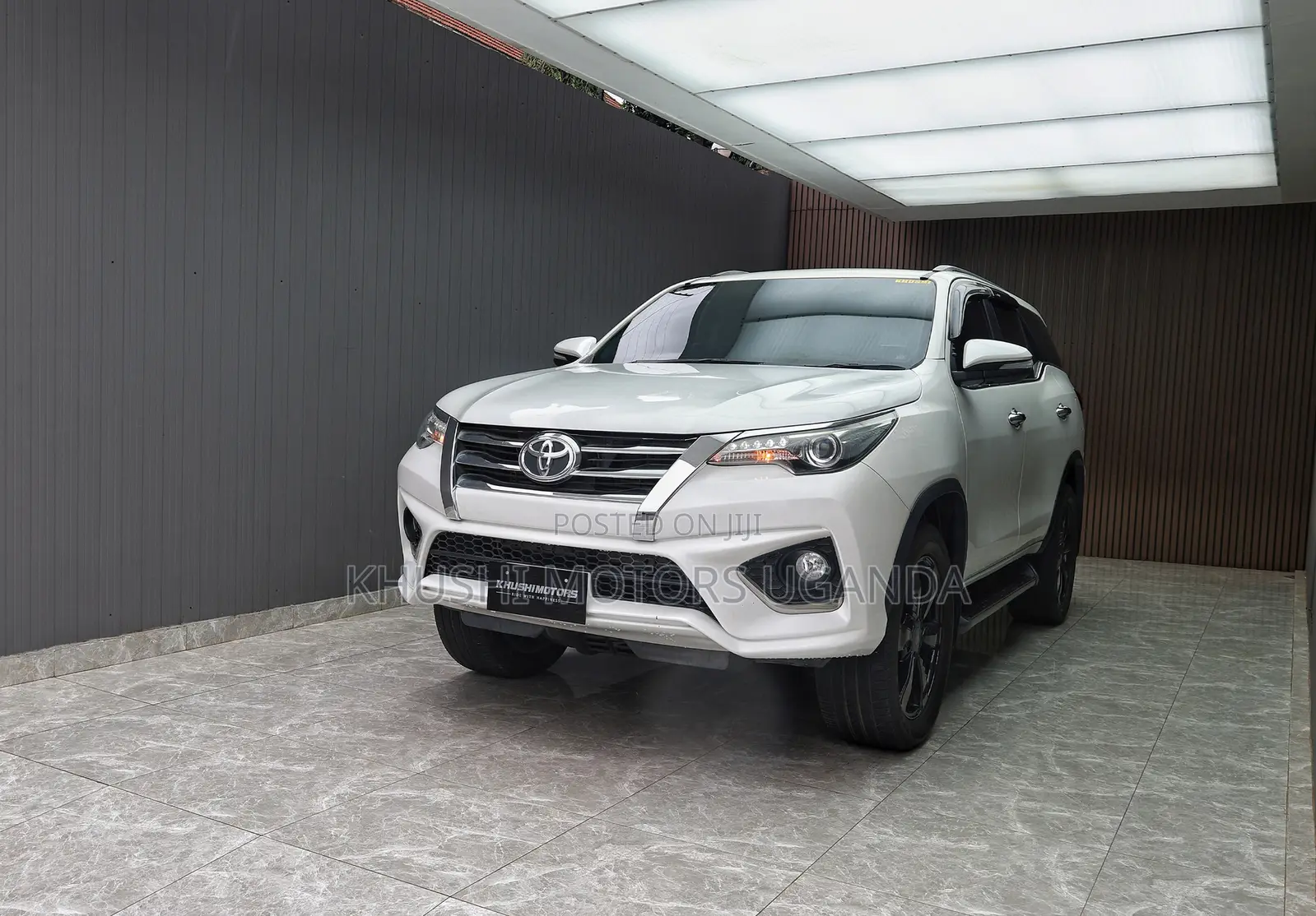 Toyota Fortuner 2.8 D AWD 2017 White