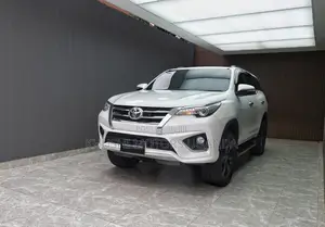 Toyota Fortuner 2.8 D AWD 2017 White