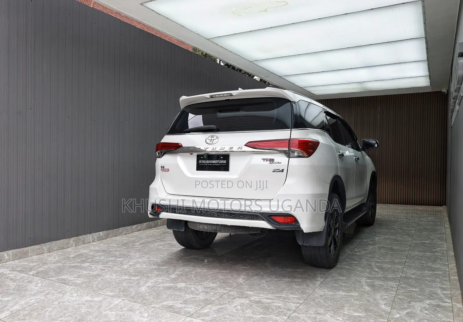 Toyota Fortuner 2.8 D AWD 2017 White