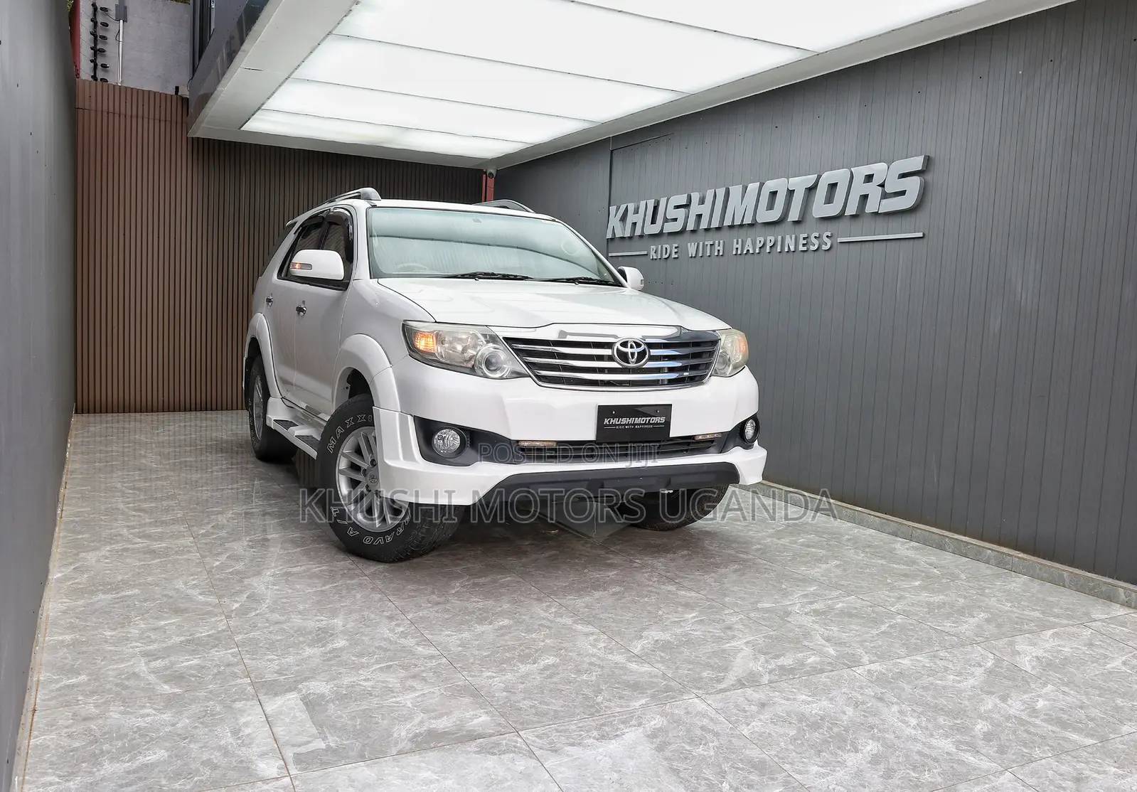 Toyota Fortuner 2.7 AWD 2013 White