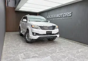 Toyota Fortuner 2.7 AWD 2013 White