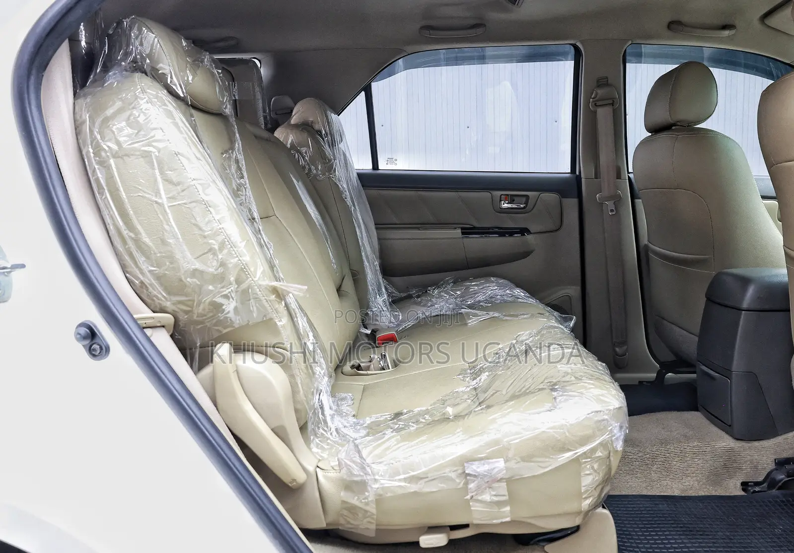 Toyota Fortuner 2.7 AWD 2013 White