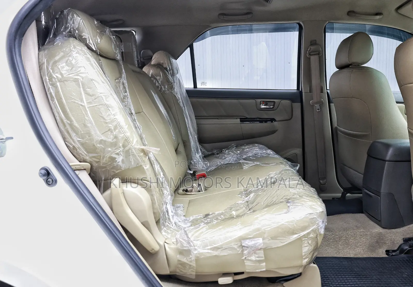 Toyota Fortuner 2.7 AWD 2013 White