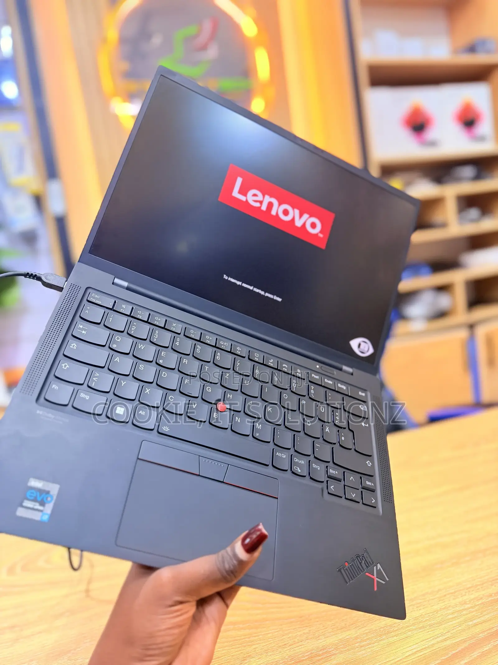 Laptop Lenovo ThinkPad X1 Carbon 16GB Intel Core i7 SSHD (Hybrid) 512GB
