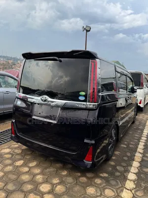 Toyota Noah 2.0 FWD (8 Seater) 2018 Brown