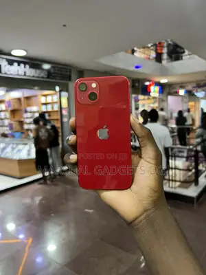 Apple iPhone 13 128 GB Red