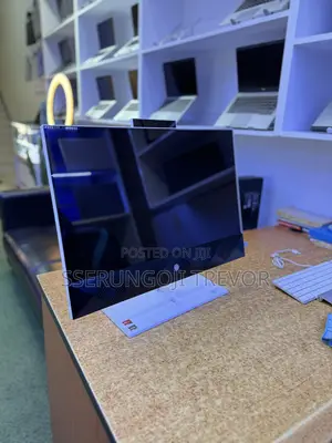 Desktop Computer HP 200 G4 All-in-One 8GB AMD Ryzen 5 SSHD+SSD 512GB