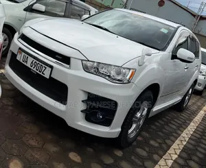 Mitsubishi Outlander 2012 White