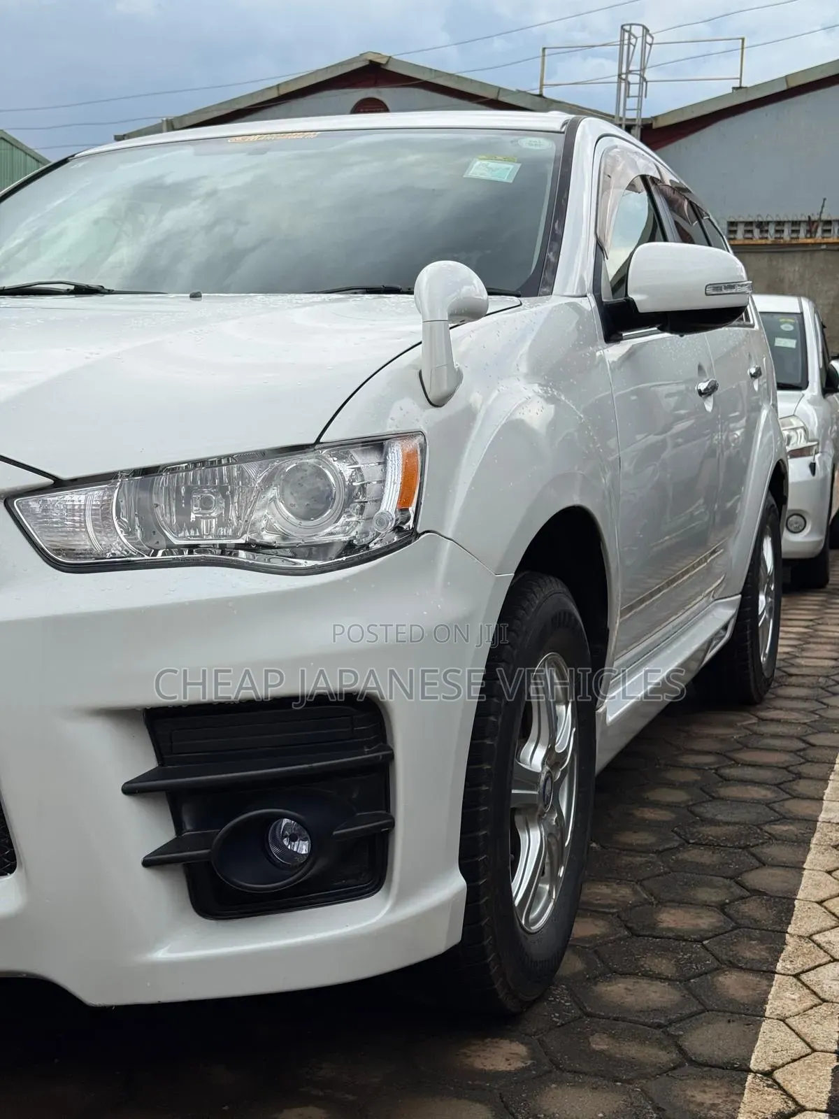 Mitsubishi Outlander 2012 White