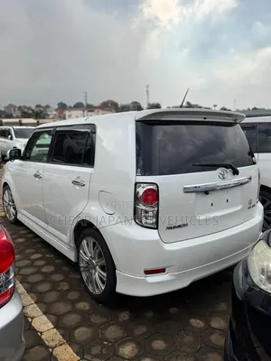 Toyota Corolla Rumion Hatchback 1.8 FWD 2012 Pearl