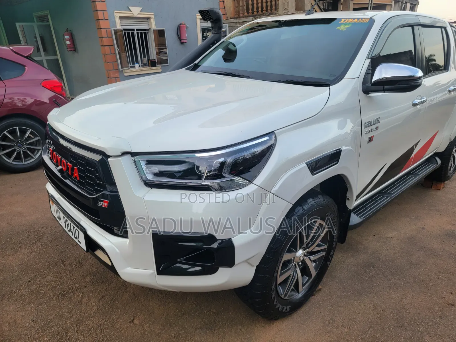 Toyota Hilux 2022 White