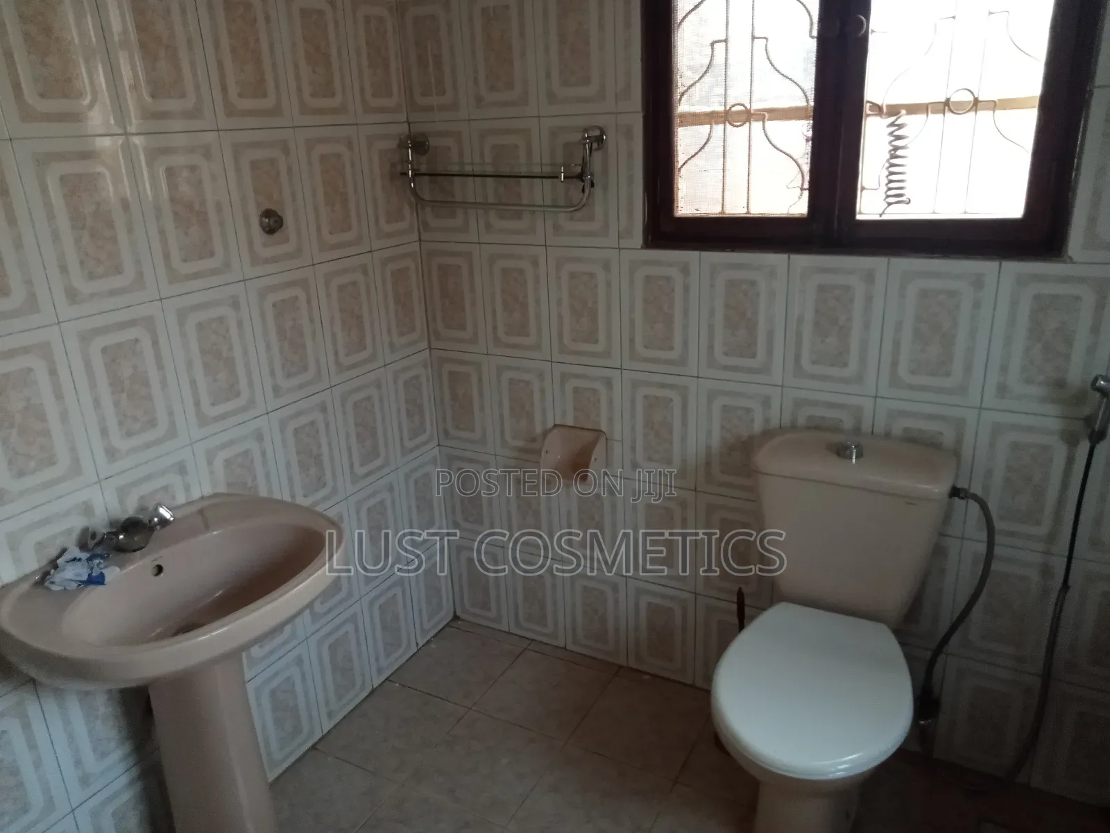 3bdrm House in Central Division for rent