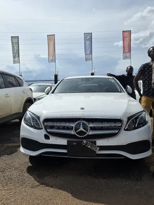 Mercedes-Benz E220 2017 White
