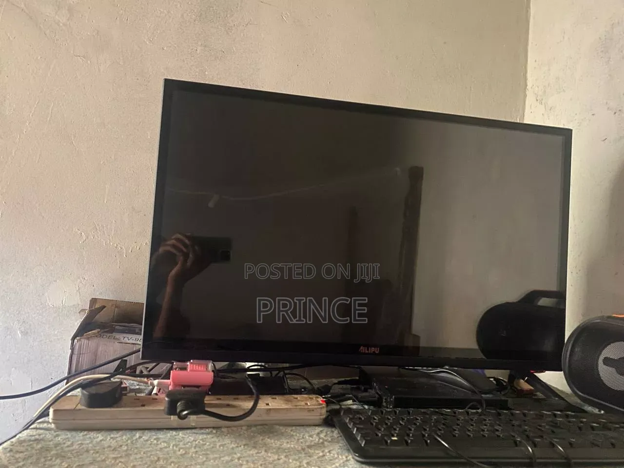 32 Inches Ailipu Flat Tv for Sale Costs 290,000 Ug SHS in Kampala