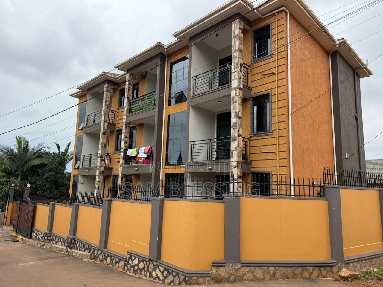 9bdrm Apartment in Kireka, Central Division for sale