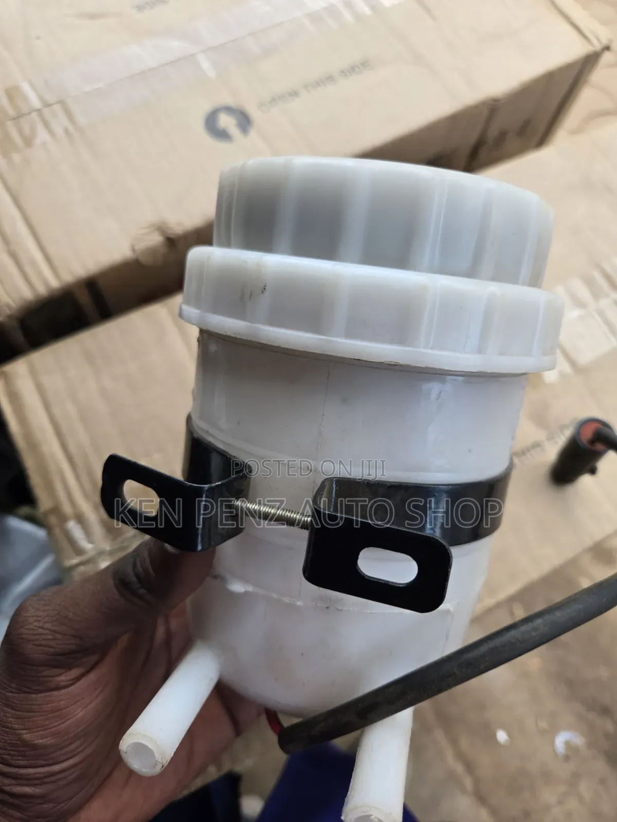Mitsubishi Fuso,Isuzu and Hino Automatic Brake Fluid Reservoir