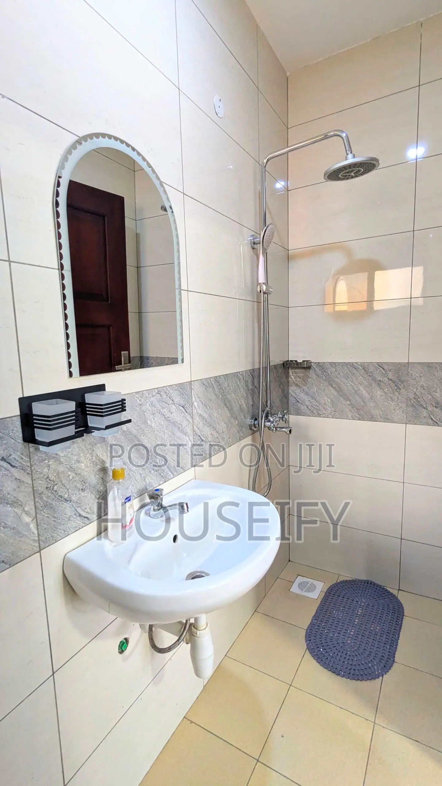 Furnished 2bdrm Apartment in Central Division for rent