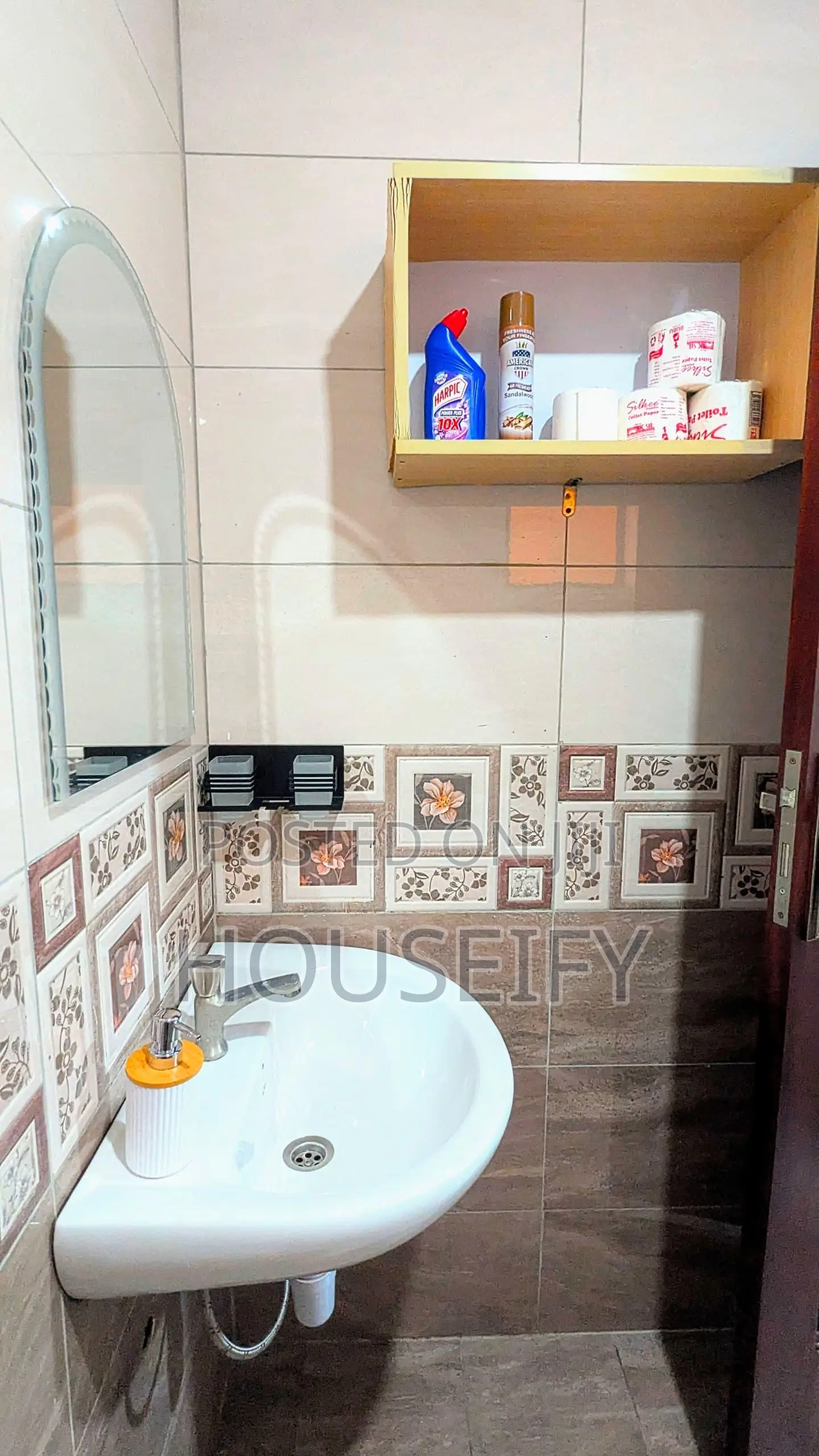 Furnished 2bdrm Apartment in Central Division for rent