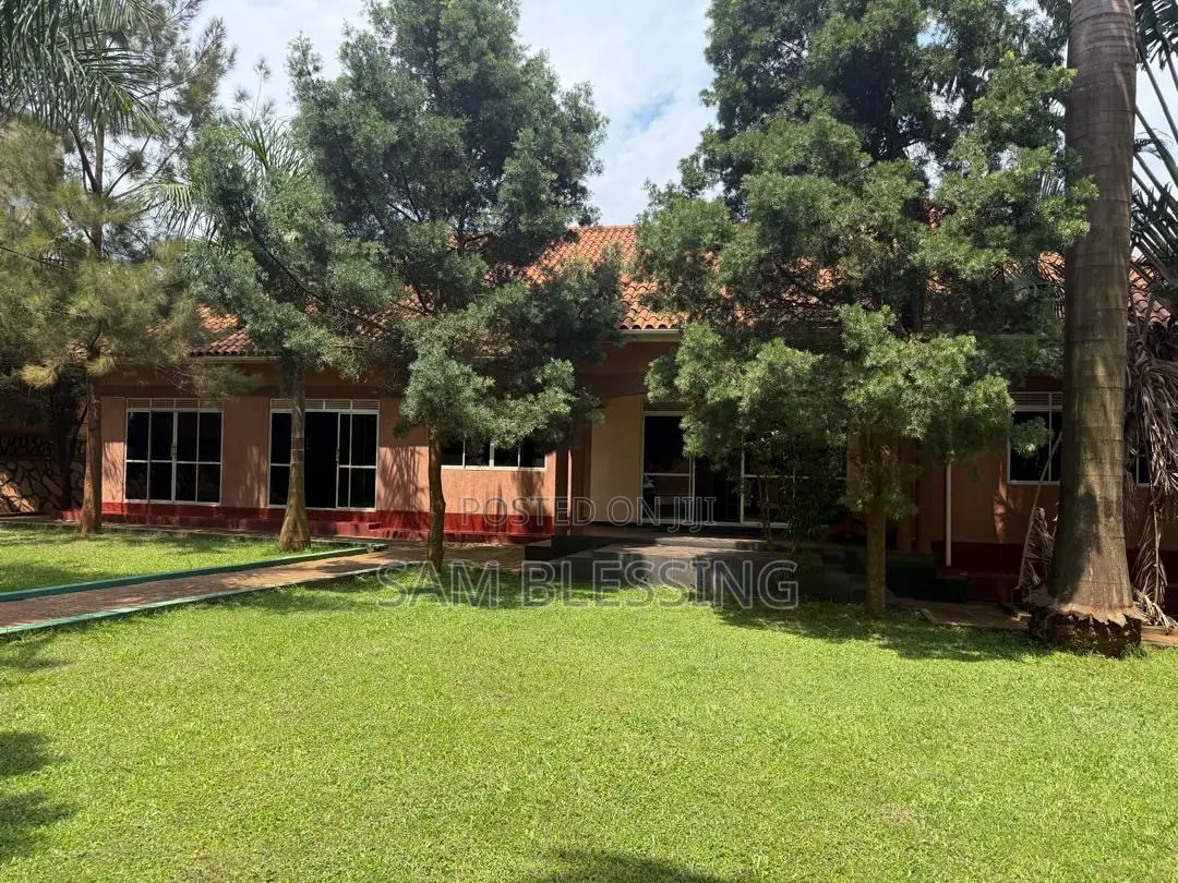 10bdrm Farm House in Mengo Kampala, Central Division for sale