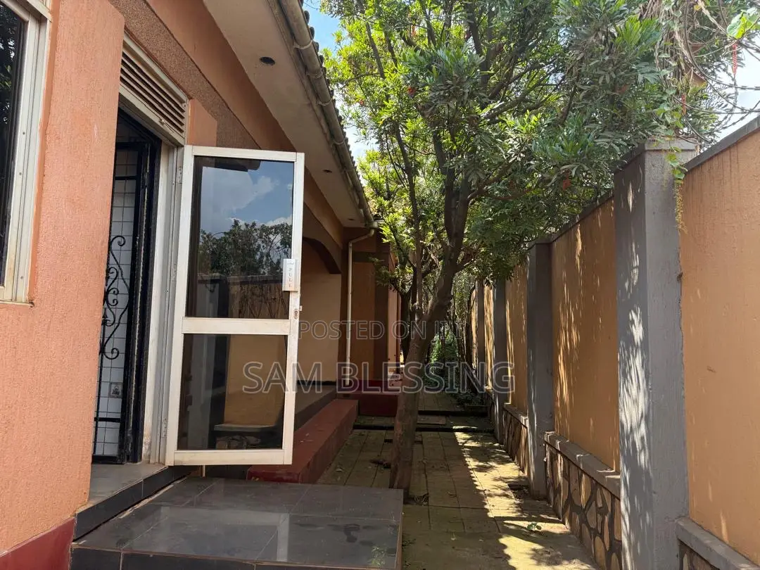 10bdrm Farm House in Mengo Kampala, Central Division for sale